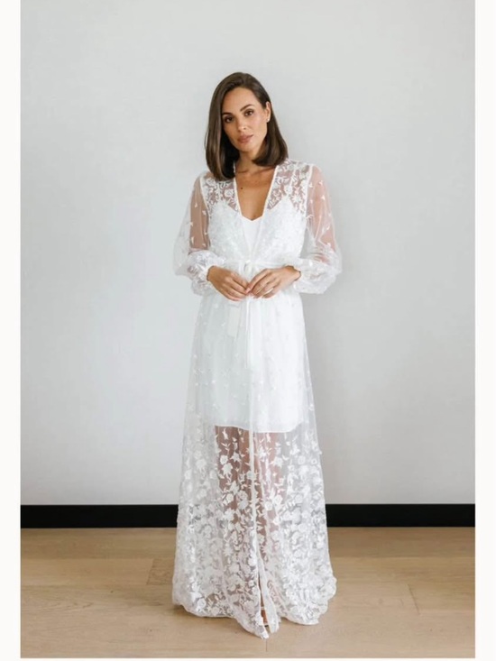 Le Rose Other - Le Rose Adele Bridal Robe with 3D Floral Lace - White
